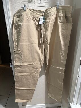 L.L. Bean Women’s Sandbar  Drawstring Cargo UPF Pants 2X NWT